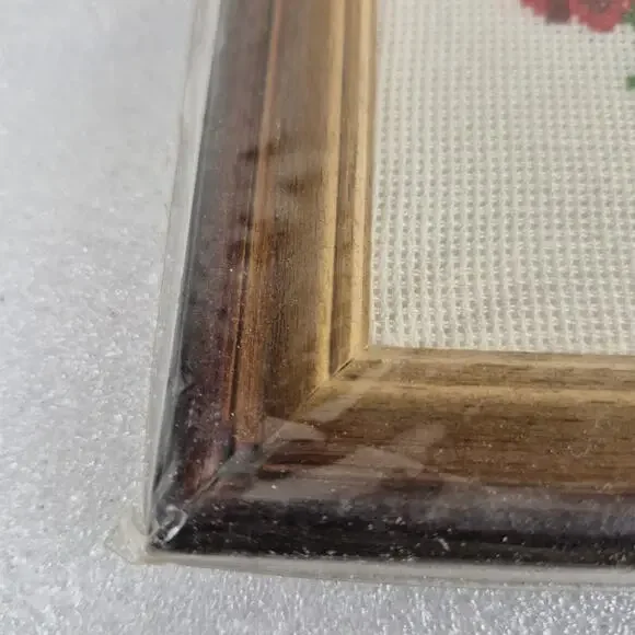 Vintage Framed Needlepoint Sunflowers & Wildflowers Handmade Embroidery Sealed - Picture 4 of 9